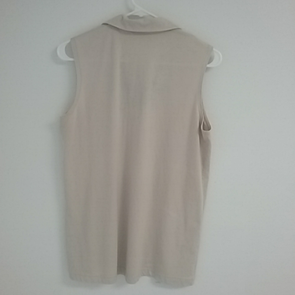 Top - Picture 2 of 2